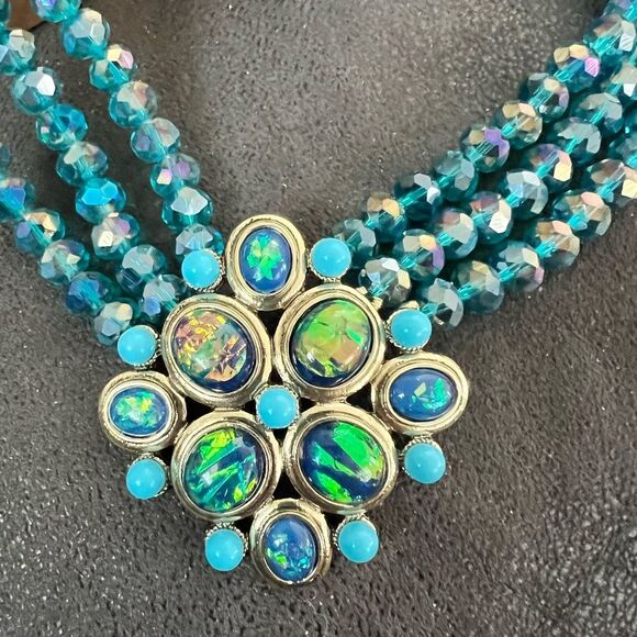 🩵 Heidi DAUS Stunning & Elegant Swarovski Crystals Blue Beaded Necklace 🩵 - Picture 2 of 8